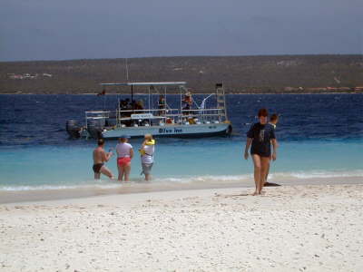 Hils on beach - Bon