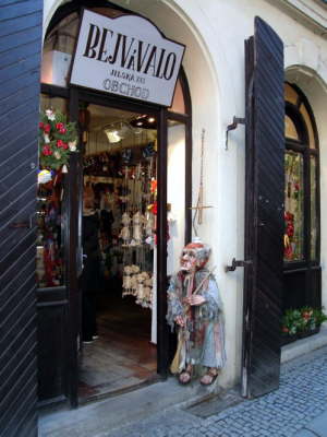 Marionette shop